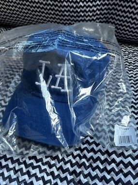 Stussy * EXCLUSIVE * LA chapter hat royal blue snapback